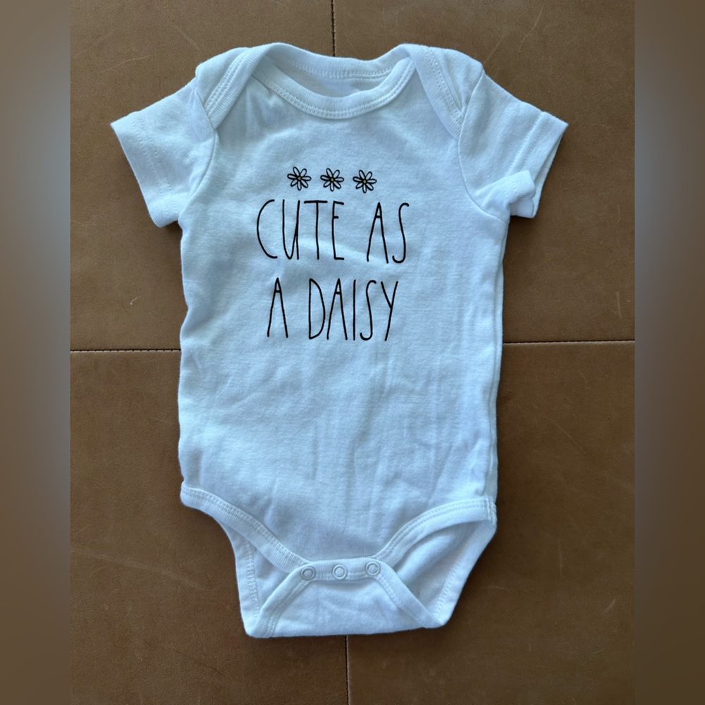 Last chance Rae Dunn Cute as a Daisy Onesie 3-6M